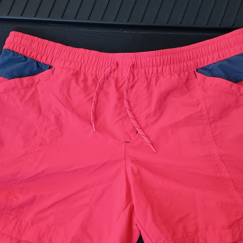 Colombia short red